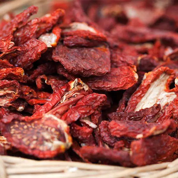 گوجه خشک شده آفتابی | ویژگی و کاربرد